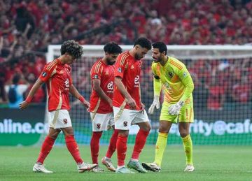 نستاهل اللي يجرالنا .. رسالة محمد الشناوي لـ لاعبي الأهلي بشأن العقوبات (إعلامي يكشف) نستاهل اللي يجرالنا .. رسالة محمد الشناوي لـ لاعبي الأهلي بشأن العقوبات (إعلامي يكشف)