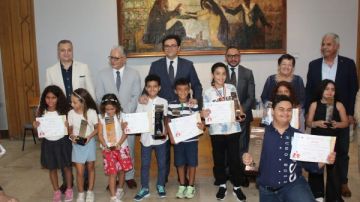 وزير الثقافة يشهد ختام فعاليات الدورة الثالثة لبينالي القاهرة الدولي لفنون الطفل 2025 ويكرم الفائزين بجوائزه وزير الثقافة يشهد ختام فعاليات الدورة الثالثة لبينالي القاهرة الدولي لفنون الطفل 2025 ويكرم الفائزين بجوائزه