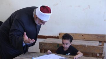 دعاء بداية العام لحفظ الأبناء في الدراسة.. اسأل الله التوفيق لطفلك دعاء بداية العام لحفظ الأبناء في الدراسة.. اسأل الله التوفيق لطفلك