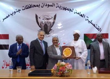 لدورهم في رعاية النازحين.. القنصلية السودانية تكرم العاملين بالقطاع الصحي في أسوان