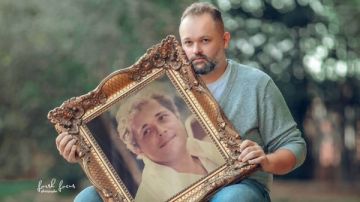 محمد محمود عبدالعزيز يحيي ذكرى والده بصورة بالذكاء الاصطناعي