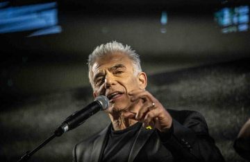 لابيد يصف حكومة نتنياهو بـالمريضة ويحذر من تشكيل قوة عربية مشتركة لابيد يصف حكومة نتنياهو بـالمريضة ويحذر من تشكيل قوة عربية مشتركة