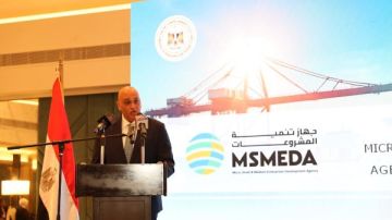 باسل رحمي: فتح أسواق أفريقية دائمة لمنتجات المشروعات الصغيرة والمتوسطة في مصر باسل رحمي: فتح أسواق أفريقية دائمة لمنتجات المشروعات الصغيرة والمتوسطة في مصر