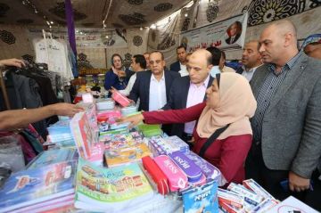 محافظ كفر الشيخ يفتتح معرض أهلا مدارس بمدينة بيلا بتخفيضات تصل لـ 50٪؜.. صور