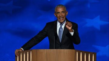 أوباما يحذر من منعطف حاسم في أمريكا بعد مقتل تشارلي كيرك أوباما يحذر من منعطف حاسم في أمريكا بعد مقتل تشارلي كيرك