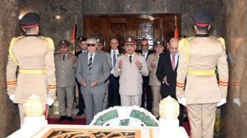 وزير الدفاع: مسيرة عبد الناصر ستظل نبراسا مضيئا نستلهم منه قيم الكفاح لرفعة الوطن وزير الدفاع: مسيرة عبد الناصر ستظل نبراسا مضيئا نستلهم منه قيم الكفاح لرفعة الوطن