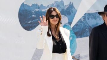 في عيد ميلادها.. مونيكا بيلوتشي تتعرض للخيانة و30 صورة تبرز جمالها