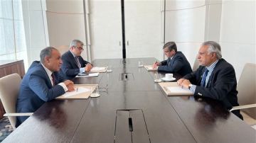 وزير الخارجية يلتقي نظيره الباكستاني ويتفقا على ضرورة إنجاز اتفاق وقف إطلاق النار في غزة وزير الخارجية يلتقي نظيره الباكستاني ويتفقا على ضرورة إنجاز اتفاق وقف إطلاق النار في غزة