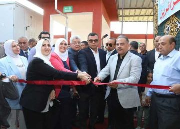 احتفالا بالعيد القومي.. وزير الإسكان ومحافظ الشرقية يفتتحان محطة صرف صحي بالزقازيق