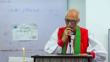 خلال صلوات القداس.. رئيس أساقفة الكنيسة الأسقفية: الكنيسة الحية جذابة مثل الواحة