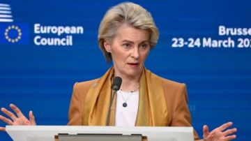 رئيسة المفوضية الأوروبية تقدم اقتراحا بحظر واردات الغاز المسال من روسيا