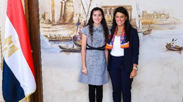 التخطيط تحتفي بأصغر سفيرة مصرية في مبادرة شباب بلد