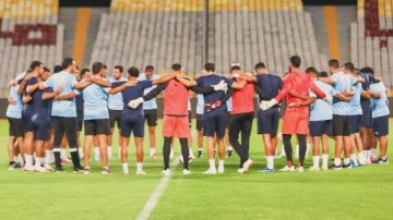 طلم تحكيمي .. رجب عبدالقادر: لا أعرف لمصلحة مَنْ يتم عرقلة «المصري» في الدوري طلم تحكيمي .. رجب عبدالقادر: لا أعرف لمصلحة مَنْ يتم عرقلة «المصري» في الدوري