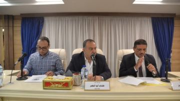 محافظ أسيوط يستعرض استعدادات العام الدراسي الجديد.. إقامة معارض أهلا مدارس بالمراكز والقرى .. متابعة إنشاء طريق البداري البحر الأحمر