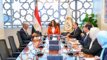 منال عوض تشيد بدور وزارتي البيئة والخارجية في المواقف الوطنية