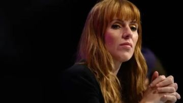 استقالة نائبة رئيس الوزراء البريطانية بعد إضافات ضريبية غير مسددة استقالة نائبة رئيس الوزراء البريطانية بعد إضافات ضريبية غير مسددة