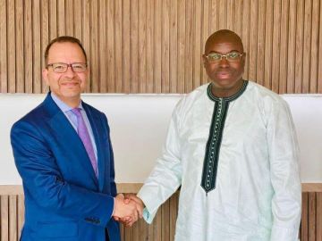 مساعد وزير الخارجية يزور مقري وكالة الفضاء الأفريقية ووكالة الفضاء المصرية