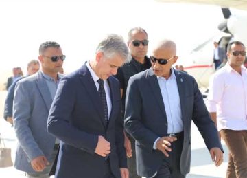 وفد برلماني تركي يتفقد معبر رفح الحدودي وفد برلماني تركي يتفقد معبر رفح الحدودي