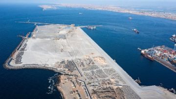 النقل تكشف أحدث تصوير لمشروع محطة تحيا مصر 2 بميناء الدخيلة النقل تكشف أحدث تصوير لمشروع محطة تحيا مصر 2 بميناء الدخيلة