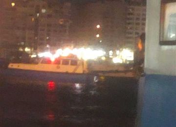 انتشال جثة شخص ألقى بنفسه في مياه قناة السويس انتشال جثة شخص ألقى بنفسه في مياه قناة السويس