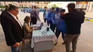 مدير تعليم المنوفية يشهد انطلاق تجربة تسجيل الغياب إلكترونيا بإدارة شبين الكوم التعليمية