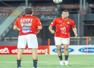 نجم الأهلي السابق: عدم مشاركة مصطفي محمد أمام إثيوبيا قرار تأديبي 