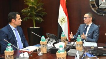 وزير الاستثمار: توجيه اهتمام كبير بقطاع التجارة لرفع تنافسية الاقتصاد المصري عالميا وزير الاستثمار: توجيه اهتمام كبير بقطاع التجارة لرفع تنافسية الاقتصاد المصري عالميا