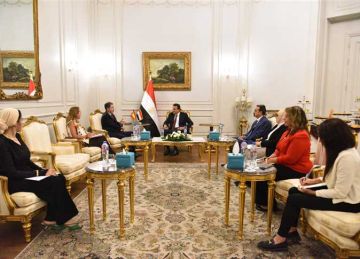 وزير الصحة يبحث مع سفير إسبانيا بمصر سبل تعزيز التعاون في القطاع الصحي