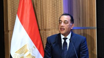 مدبولي: الفترة القادمة ستشهد مزيدا من الاستثمارات الكبيرة التي سيعلن عنها تباعا في منطقة الساحل الشمالي مدبولي: الفترة القادمة ستشهد مزيدا من الاستثمارات الكبيرة التي سيعلن عنها تباعا في منطقة الساحل الشمالي