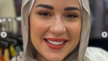 اسما شريف منير تكشف كواليس ارتدائها الحجاب.. حلقت شعري ولبست الحجاب اسما شريف منير تكشف كواليس ارتدائها الحجاب.. حلقت شعري ولبست الحجاب