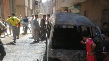 بسبب ماس كهربائي.. اندلاع حريق في سيارة بأسيوط