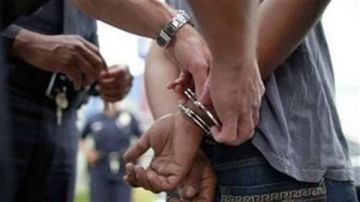 عاجل تفاصيل استدراج 3 شباب لمسن لممارسة أفعال مخلة داخل شقته وتصويره عاريا عاجل تفاصيل استدراج 3 شباب لمسن لممارسة أفعال مخلة داخل شقته وتصويره عاريا