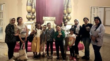 ورشة فنية للأطفال احتفالا بـ يوم السلام العالمي في متحف المركبات الملكية