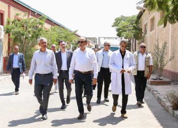 وزير قطاع الأعمال يوجه بتطوير منتجات شركة المستلزمات الطبية وفتح أسواق خارجية جديدة