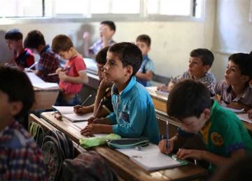 بـ6 خطوات.. كيف تهيئ طفلك نفسيا لاستقبال العام الدراسي الجديد؟