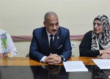  تعليم المنيا يناقش العجز والزيادة في رياض الأطفال