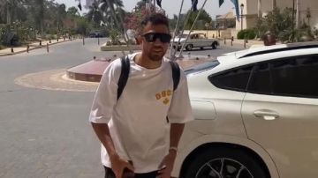 وصول اللاعبين لمعسكر منتخب مصر استعدادا لمباراتي إثيوبيا وبوركينا فاسو صور وصول اللاعبين لمعسكر منتخب مصر استعدادا لمباراتي إثيوبيا وبوركينا فاسو صور