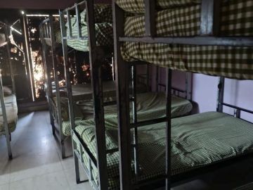 إغلاق 12 مركزا غير مرخص لعلاج الإدمان في الجيزة إغلاق 12 مركزا غير مرخص لعلاج الإدمان في الجيزة