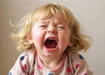 بالتربية الإيجابية.. كيف تتعاملين مع نوبات غضب الأطفال؟