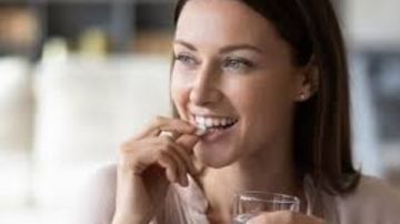 دراسة تثير الجدل: نوع من الفيتامينات يؤخر الشيخوخة لسنوات