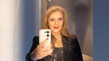 رانيا ياسين تخطف الأضواء بإطلالة متميزة رانيا ياسين تخطف الأضواء بإطلالة متميزة