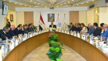 لمواجهة الغش التجاري.. وزير التموين يجتمع مع شركات زيوت الطعام