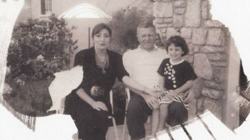 محمد نبيل يكتب: بابا والقذافي.. رحلة بحث لإعادة تشكيل ذاكرة وطن