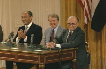 احتفاء إسرائيلي بتوقيع اتفاقيات كامب ديفيد مع مصر