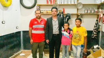 استجابة لـ صدى البلد.. نائب محافظ سوهاج يسدد إيجار محل والد عبدالله لمدة عام كامل استجابة لـ صدى البلد.. نائب محافظ سوهاج يسدد إيجار محل والد عبدالله لمدة عام كامل