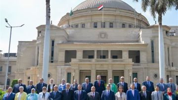 جامعة القاهرة: استمرار تحمل المصروفات الدراسية المستحقة عن المنح المقدمة من الوكالة الأمريكية جامعة القاهرة: استمرار تحمل المصروفات الدراسية المستحقة عن المنح المقدمة من الوكالة الأمريكية