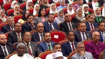 رئيس أساقفة الكنيسة الأسقفية يشارك باحتفالية ذكرى المولد النبوي الشريف رئيس أساقفة الكنيسة الأسقفية يشارك باحتفالية ذكرى المولد النبوي الشريف