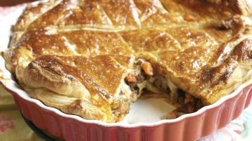 سهلة ولذيدة.. أسرار طريقة عمل فطيرة اللحم والجبنة