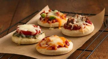 طريقة عمل ميني بيتزا للانش بوكس للمدارس طريقة عمل ميني بيتزا للانش بوكس للمدارس