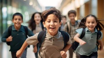 قبل العودة للمدارس.. 5 نصائح لإعادة الطفل إلى الروتين المدرسي بعد الإجازة قبل العودة للمدارس.. 5 نصائح لإعادة الطفل إلى الروتين المدرسي بعد الإجازة